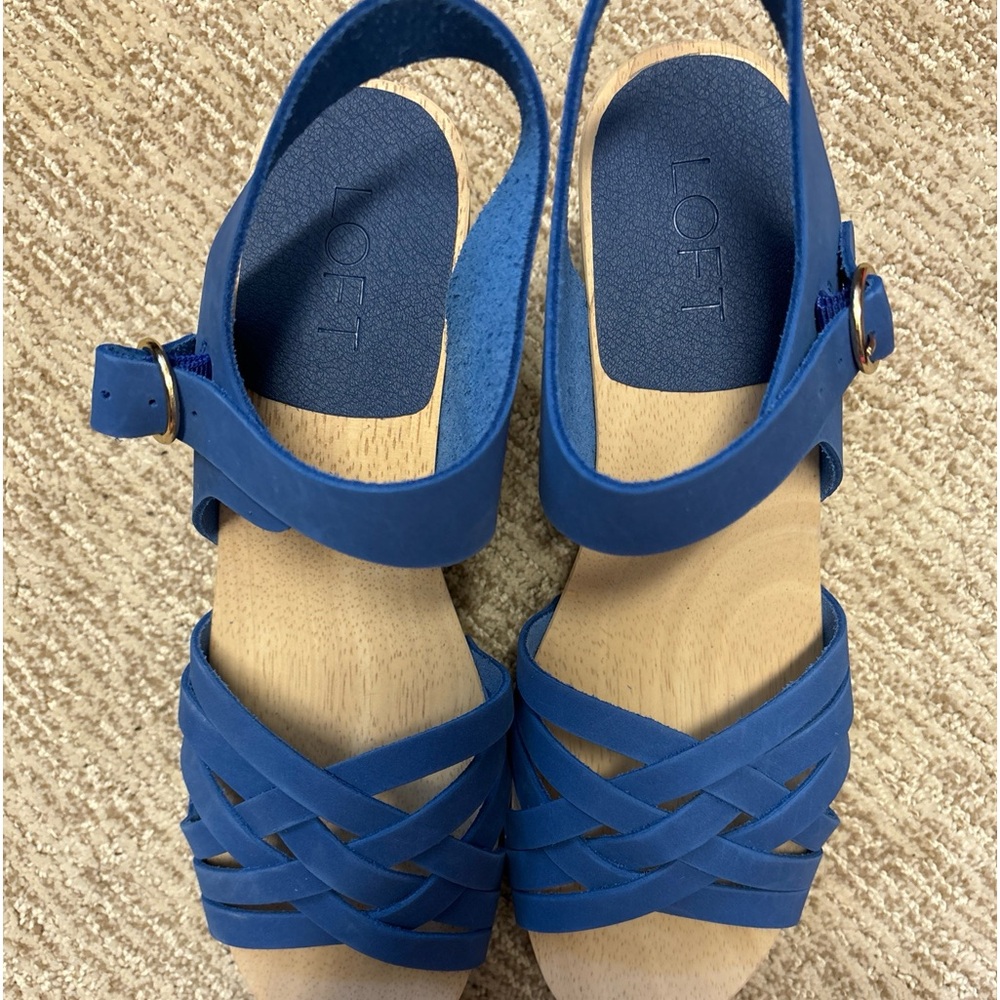 New without box blue Ann Taylor Loft Clog Sandals